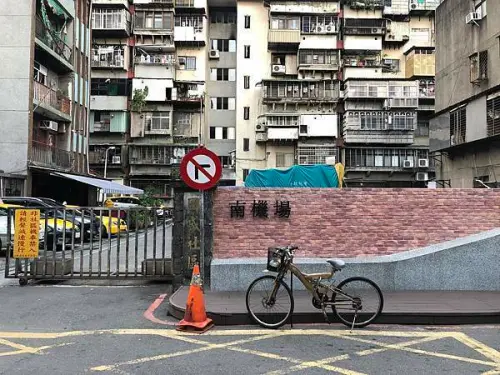 必比登美食新分店 ｜南機場夜市限定文青風｜豬肝榮仔 南機場直營店(附完整菜單)