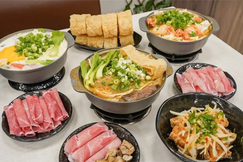 | 高雄美食 |新開幕小火鍋吃到飽CP值爆表/老店楊記麻辣臭臭鍋新品牌/夢婆湯鍋物哲學-仁雄店