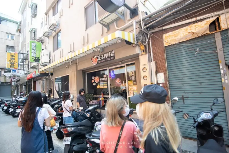 台中北區美食｜花漾轉轉鍋～一中商圈超佛鍋物推薦，199元就可以享受迴轉火鍋吃到飽！還可以瓜子肉飯、沙茶