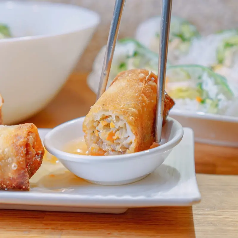 越南生春捲、生牛肉河粉、涼拌米線推薦，台北道地越南小餐館 | 【台北 文山區】越來越pho