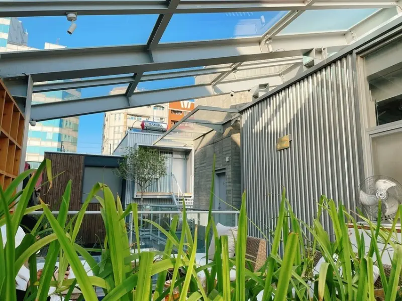 【台南 中西區】走入慢時光THE CARGO茶屋 陽光老宅的喝茶空間