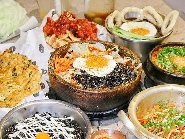 台中｜KATZ卡司 · 新時代大魯閣｜適合多人聚餐的道地韓式料理