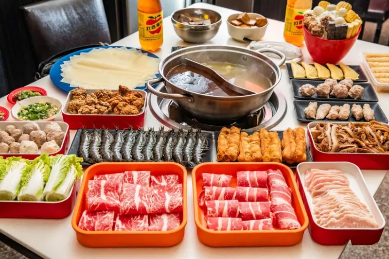 新北市林口區川膳麻辣鴛鴦鍋（原林口老街詹記）｜回訪率100%老字號麻辣鍋！網封最強麻辣鍋鴨血，布丁般的極致口感