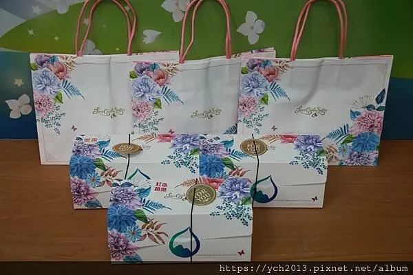 宜蘭美食推薦／糧拾甜點工作室／使用在地食材、綿密清爽又有創意的紅心芭樂、金桔金棗與芋頭生乳捲