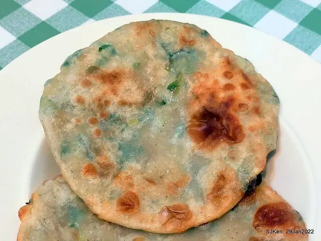 (三重三和夜市美食)「武大郎蔥油餅」--- 超平價三星蔥油餅，外脆內軟清爽好滋味!