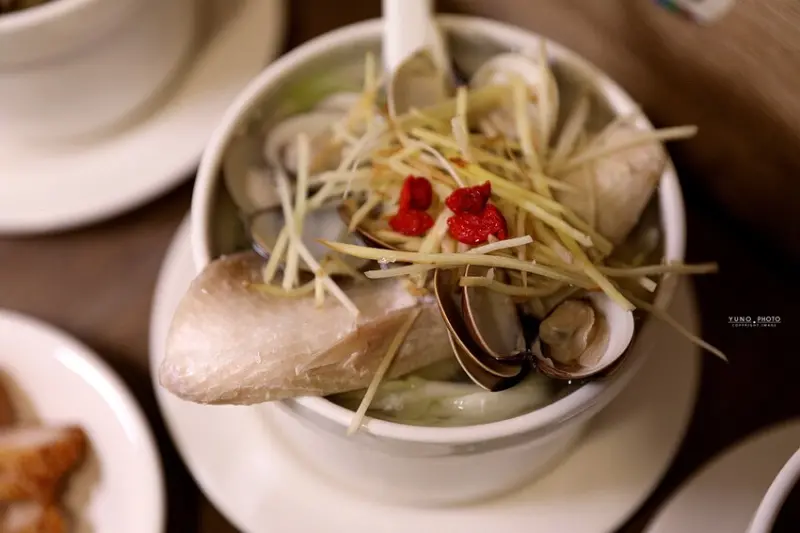 爆量蛤蠣燉湯！1人也能爽爽喝爆多料的雞湯，魚湯 台灣古早味美食｜曾响號台灣好味道 