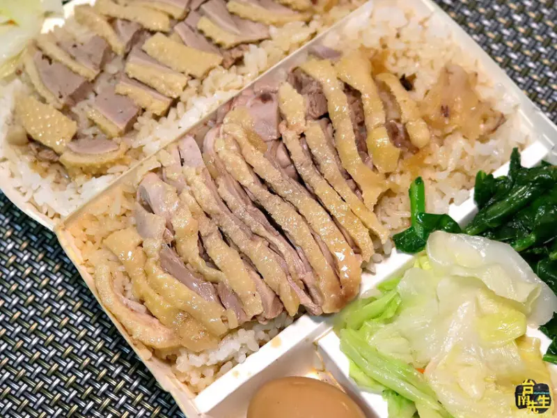 台南鴨腿飯／每日限量晚來真的買不到／2小時秒殺完售／用餐時段必排隊／學生上班族最愛的銅板美食／平價消費用料實在