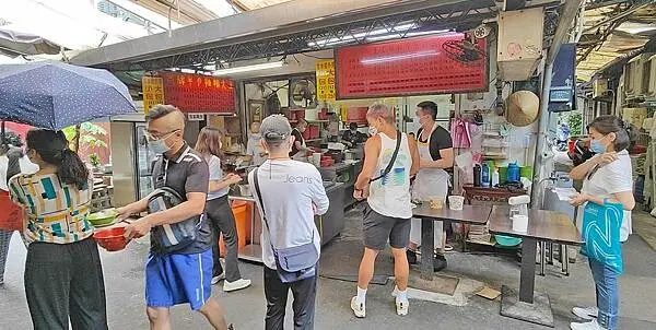 【台北美食】城中老牌牛肉拉麵大王｜台北車站附近帶有濃厚特色的爆推美食