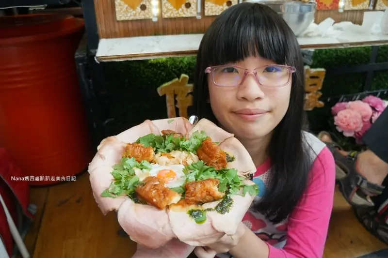 《泰山美食》俊嘉大腸麵線 浮誇叉燒油條麵線 美到像一碗日式拉麵 沒有預約很難吃到 - Nana媽四處趴趴走美食日記