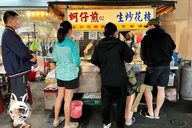【小吃】桃園市區 桃園夜市 生炒花枝‧蚵仔煎 40年老店