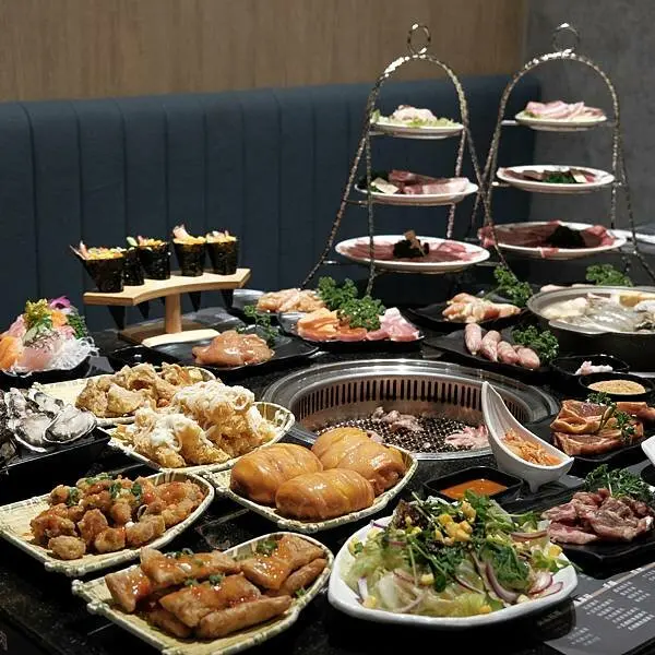 【土城吃到飽】石頭日式炭火燒肉-土城尊榮旗艦館～ 最低只要599元肉品、海鮮、握壽司、炸物吃到飽～土城平價火烤兩吃、土城燒烤吃到飽推薦～