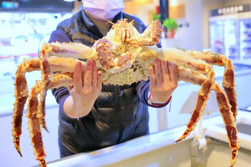 吃原味清蒸超新鮮，代客料理不用去海港，【八百田海鮮塔】聚餐，春酒的好地方. - 老爺爺與小老婆