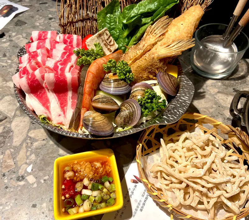 [台北-信義] 信義區百貨公司中的平價鍋物-小川鍋物