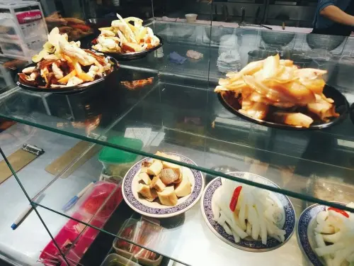 [分享]新娘子小吃-市府店，眷村美食，懷舊情懷