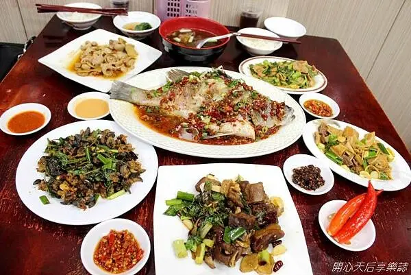 新竹羊肉|阿桂羊牛雜|湖南老店，正宗湖南味，剁椒魚頭、麻油羊仙果必點，新竹宵夜推薦~