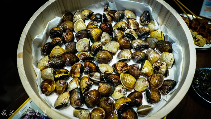 韓雞雞•江原道-宗음식《含吃一隻雞》 再訪  迴龍站韓式料理   巨無霸海鮮盆活跳跳蛤蠣  鮮美白蝦  到地韓式料理  輔大人超愛