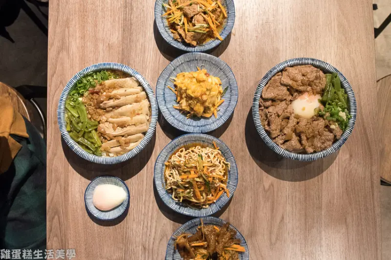 【桃園食記】武三碗不過岡 - 四川特有獨門醬汁，新光影城看電影吃美食新選擇