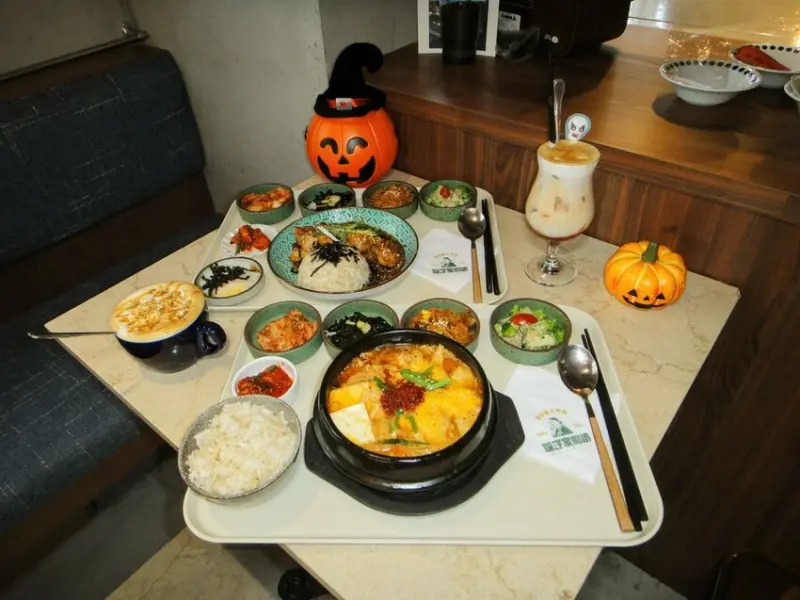 【美食】「娘子家咖啡」韓式拌飯、豆腐鍋、部隊鍋、安東燉雞，中山區韓式咖啡廳推薦、南西商圈聚餐推薦