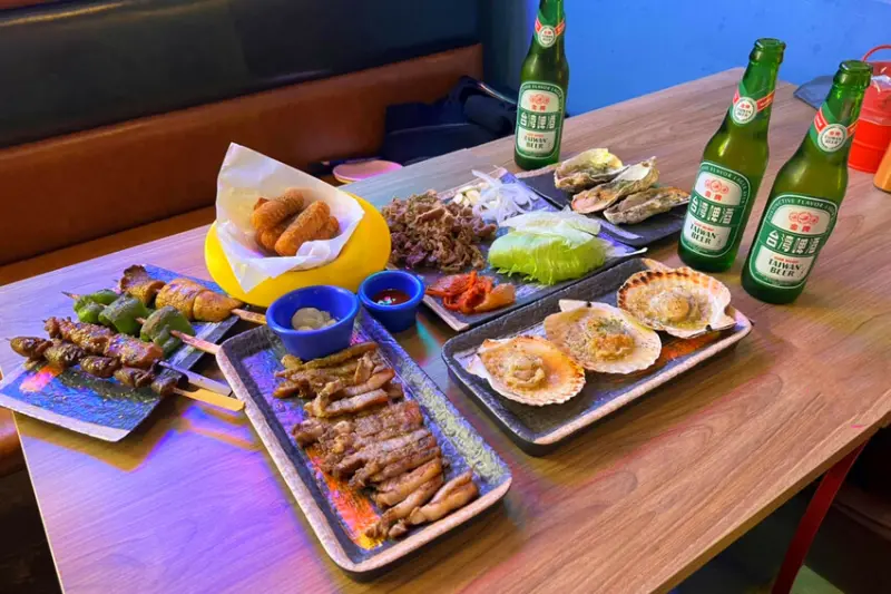 【食記】【串燒居酒屋】【五分埔美食】 【台北平價美食】最耀眼的台式必吃串燒居酒屋─肉搏戰串燒居酒屋【南港區美食】【信義區美食】【松山區美食】【捷運美食】【外帶美食】【生蠔】【韓國水果燒酒】有菜單【日本