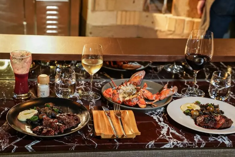 高雄美食｜文山特區新開的直火料理質感爆棚/APIS Grill 全直火柴燒料理餐酒館