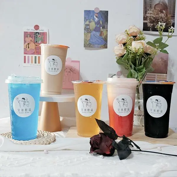 【松山手搖飲料】兄弟飲品～饒河夜市必喝飲料推薦～白鬍子奶霜西瓜汁、藍柑橘氣泡飲超特別！松山平價飲料推薦～