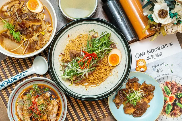 【二鬼麵舖-三民店】捷運板新站、板橋家樂福商圈美食，下班後的療癒麵館！