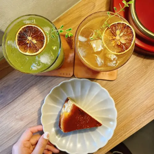 【高雄 鹽埕區】駁二旁巷弄咖啡革KAWA 必點清爽系抹茶檸檬氣泡飲