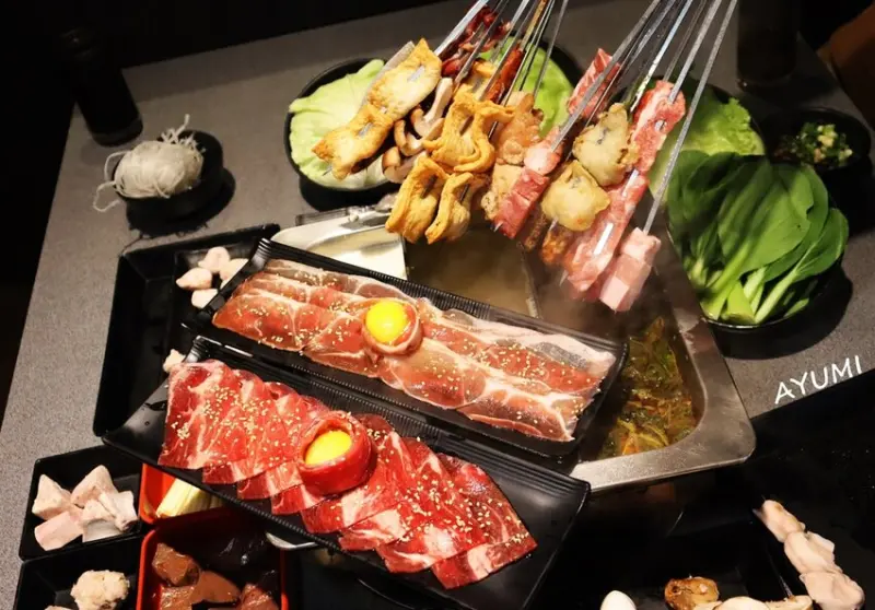 [台南中西區串串香火鍋推薦]川囍紅湯串串鍋－海安店/漲聲響起！還是堅持一支18元的佛心火鍋餐廳/528滿額吃到飽/正宗重慶牛油、四川清油麻辣串串鍋