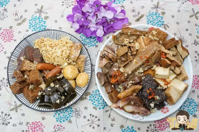 竹北人氣排隊濃郁的醬香蒜泥乾滷味涮嘴又下酒！