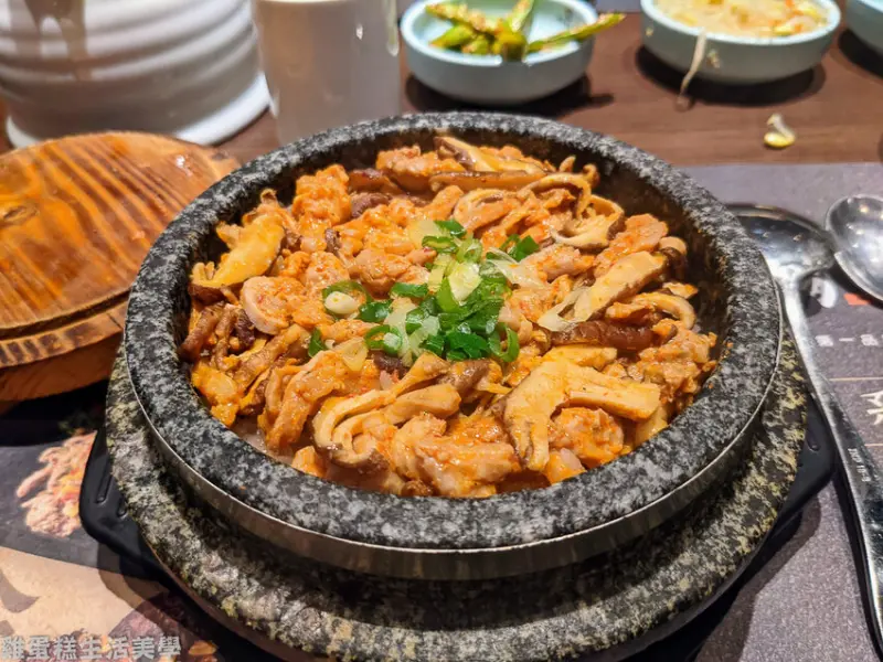 【新竹食記】涓豆腐(竹北遠百店) - 小菜無限量供應，精緻韓式料理第一品牌