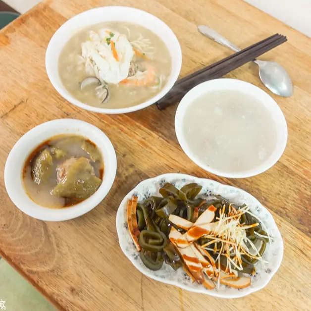 花蓮美食。瑞穗綠茶肉圓  全台只有這邊吃的到  瑞穗必吃帶著茶香的綠茶肉圓