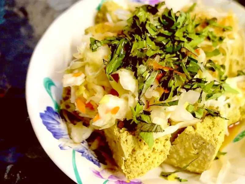 【花蓮縣玉里鎮 / 台灣小吃 / 玉里車站】 花蓮小吃 排隊美食 玉里橋頭臭豆腐