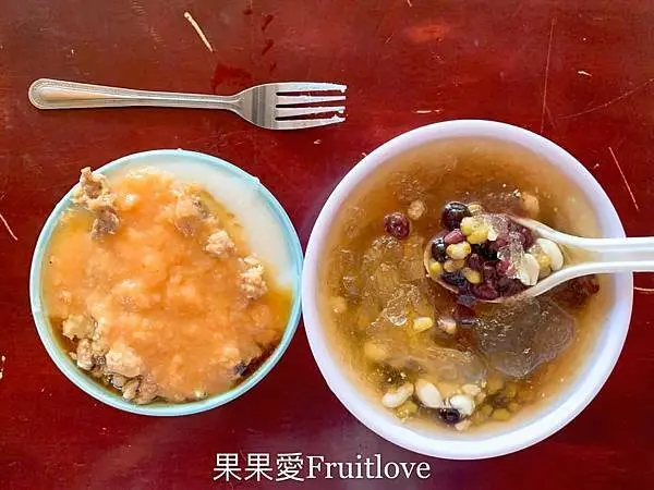 頭城古早味碗糕老店　還有冰品可以品嘗　鹹的甜的通通有　一品老店　　親子寵物友善　不限大小最少牽繩即可