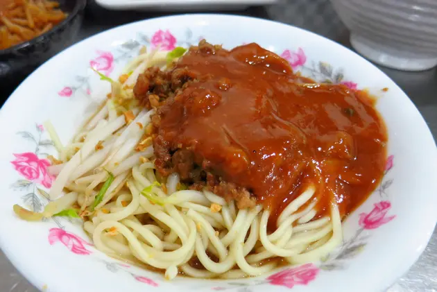 【宜蘭美食】黑白切百年老店：正雄小吃部