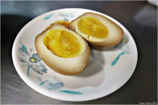 [宜蘭礁溪]義眾魚羹之家(協天廟旁)|七十年鯊魚羹老店，眾多美食節目採訪報導|魚羹湯、黃金蛋