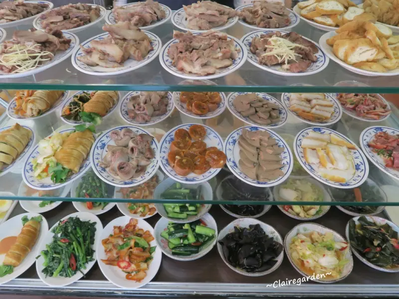 宜蘭 礁溪 八寶冬粉~百大小吃，八種料冬粉不稀奇，眾多小菜可選擇才厲害