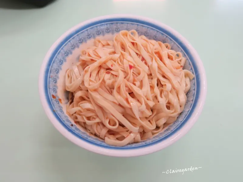 宜蘭 喥咕麵~排隊到喥咕的好吃美味乾麵。超值餛飩魚丸湯