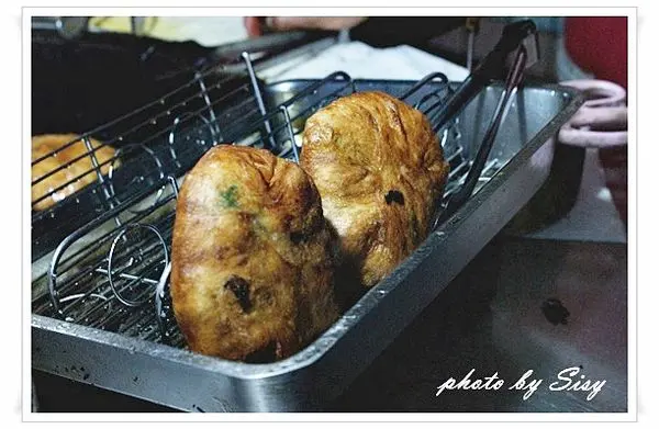 宜蘭三星蔥油餅*何家蔥餡餅*阿婆蔥油餅~ 蔥油餅大PK