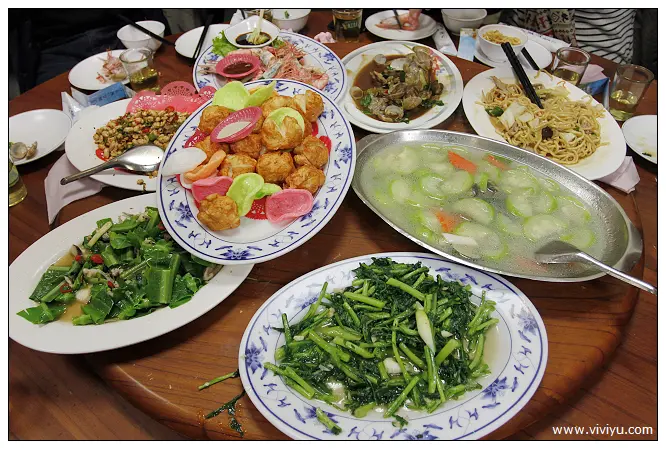 [宜蘭．美食]富哥活海產~食材新鮮．水果拼盤超高級