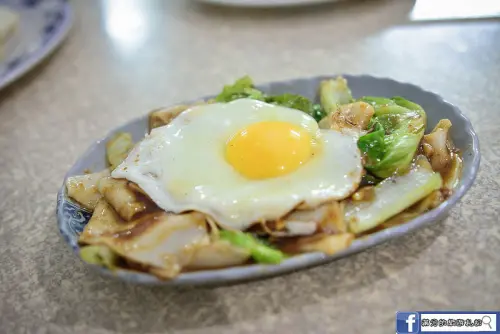 【宜蘭食記】宜蘭推薦人氣早餐/崔記早點/招牌河粉蛋餅/雙餡蛋餅/手工湯包