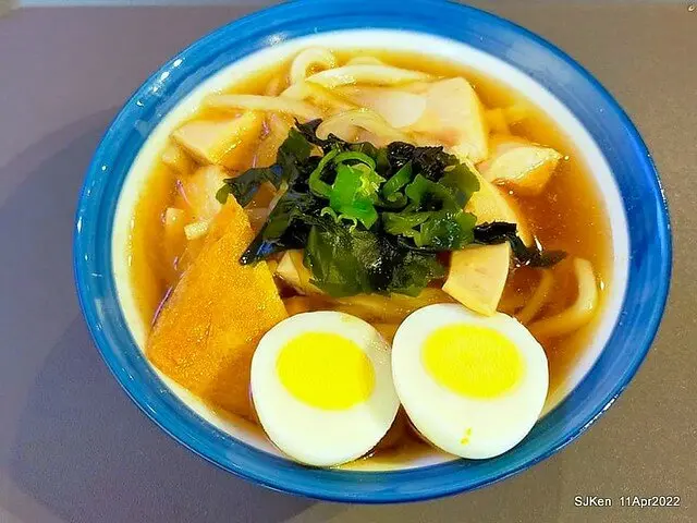 (南港美食)「肌丼先生」 ---全新開幕必點獨門套餐組合，湯醇肉嫩絕美滋味的「壽喜燒舒肥雞湯烏龍」與「起司可樂餅」。