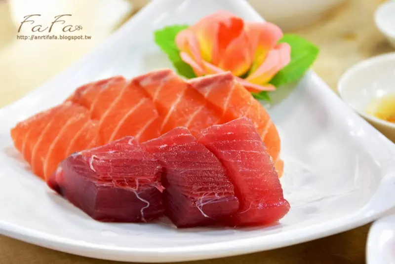 
[宜蘭-美食] 富美活海鮮餐廳。上菜特快名店
