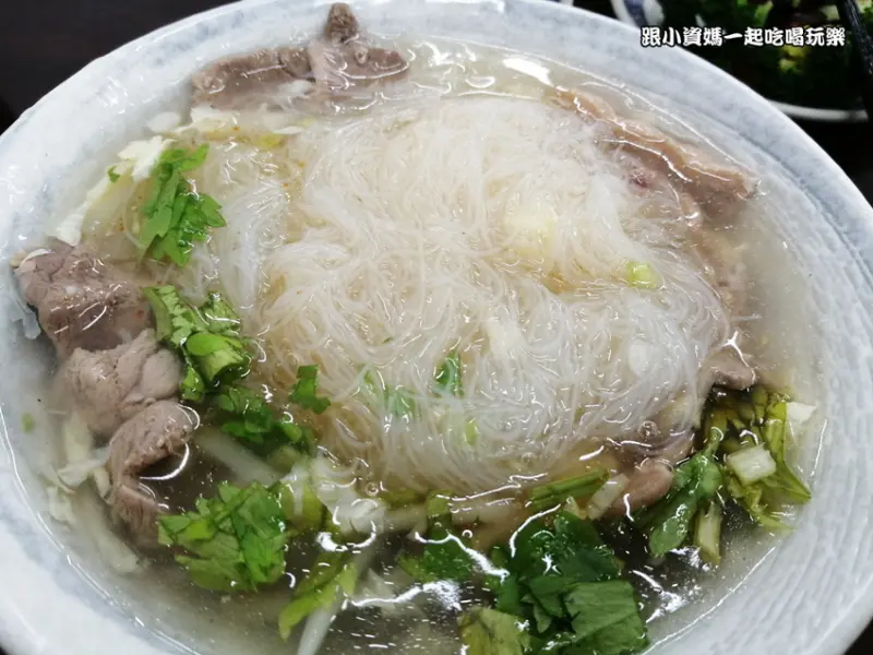 【桃園大園美食記】65鴨肉羹永遠也吃不膩的傳統老店 魷魚羹、滷肉飯、各式小菜都好吃的平價銅板小吃店