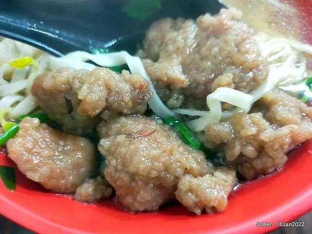 (南港美食)「二姐麵店」--- 超級軟嫩香濃的「排骨酥意麵」，讓人唇齒生香餘韻綿綿!