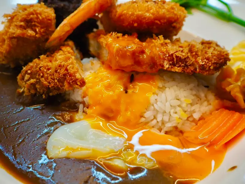 松山區咖哩飯推薦 雲の咖哩屋 小巨蛋咖哩飯 日式黑咖哩醬汁 黑嚕嚕雞塊讓人越吃越涮嘴