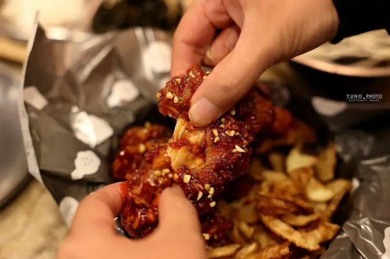 台中市西區韓料控必收！網評4.6星 韓式辣豆腐鍋、海鮮煎餅、韓式炸雞、炒年糕 樣樣無雷｜KATZ 卡司 · 美術園道 (韓藝