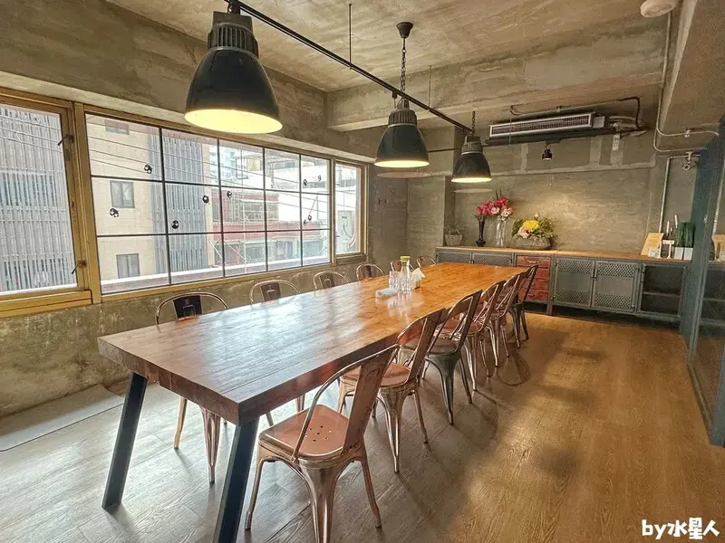 春三朝午：台中必吃早午餐，超狂3隻酥炸雞腿義大利麵、雙倍牛排