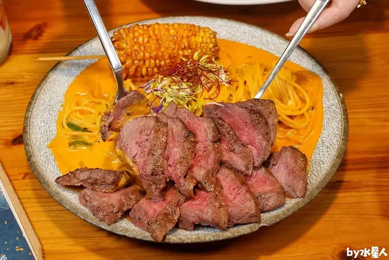 春三朝午：台中必吃早午餐，超狂3隻酥炸雞腿義大利麵、雙倍牛排