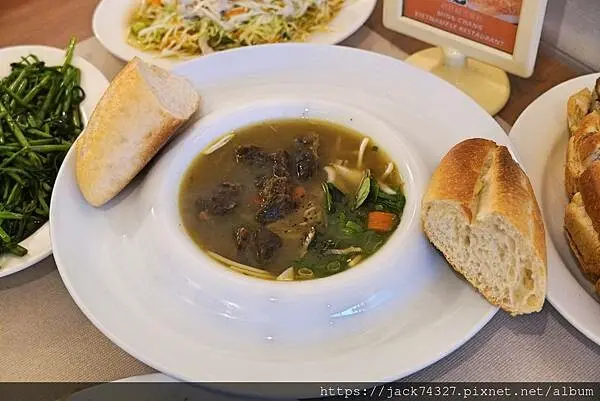 {新竹美食}明昌越式餐館：在新竹也可以吃到最道地的越式料理，