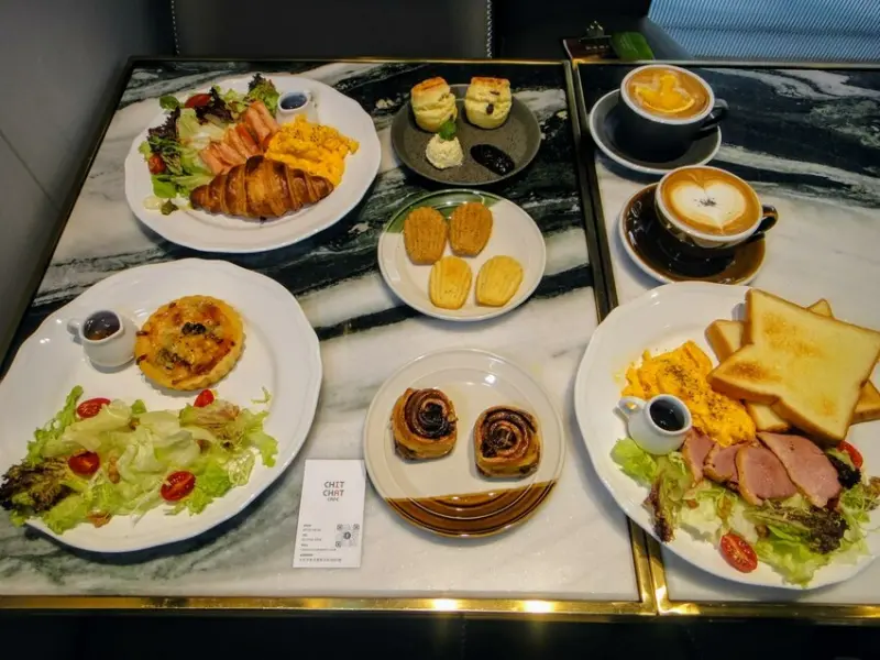 【美食】「CHIT CHAT Cafe」南京三民咖啡廳推薦，松山區手工甜點下午茶推薦